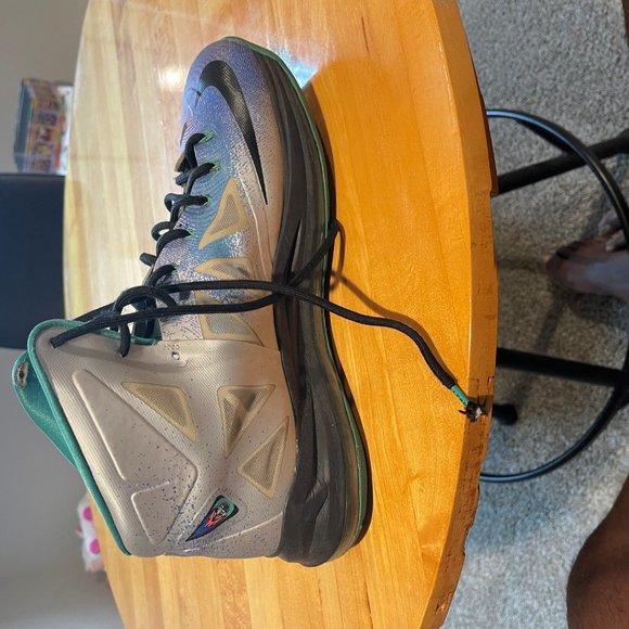 lebron james tennis shoes main image 7